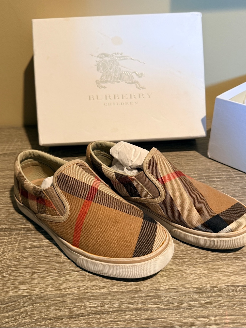 Burberry Kids Tan Beige Plaid Slip-On Shoes with box